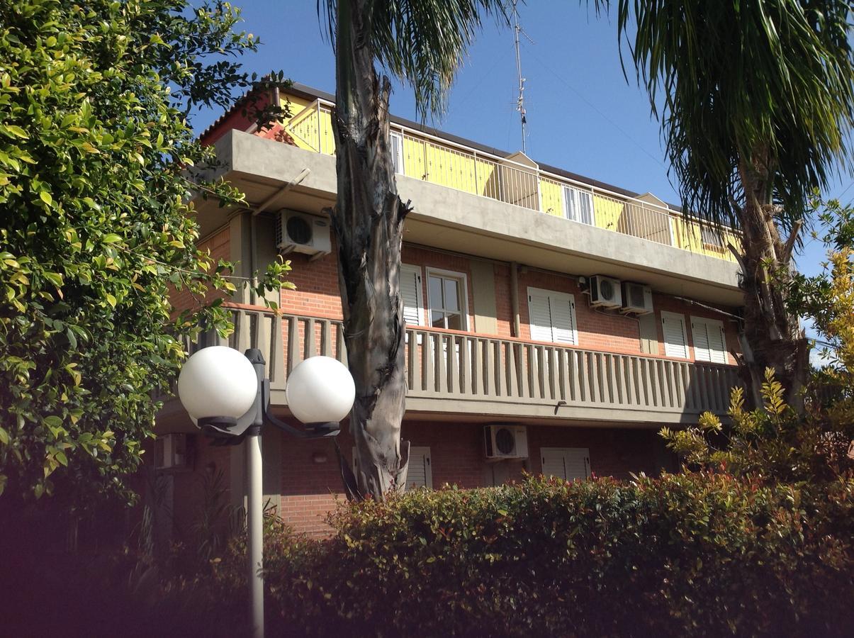 Hotel La Villa Мистербианко Екстериор снимка